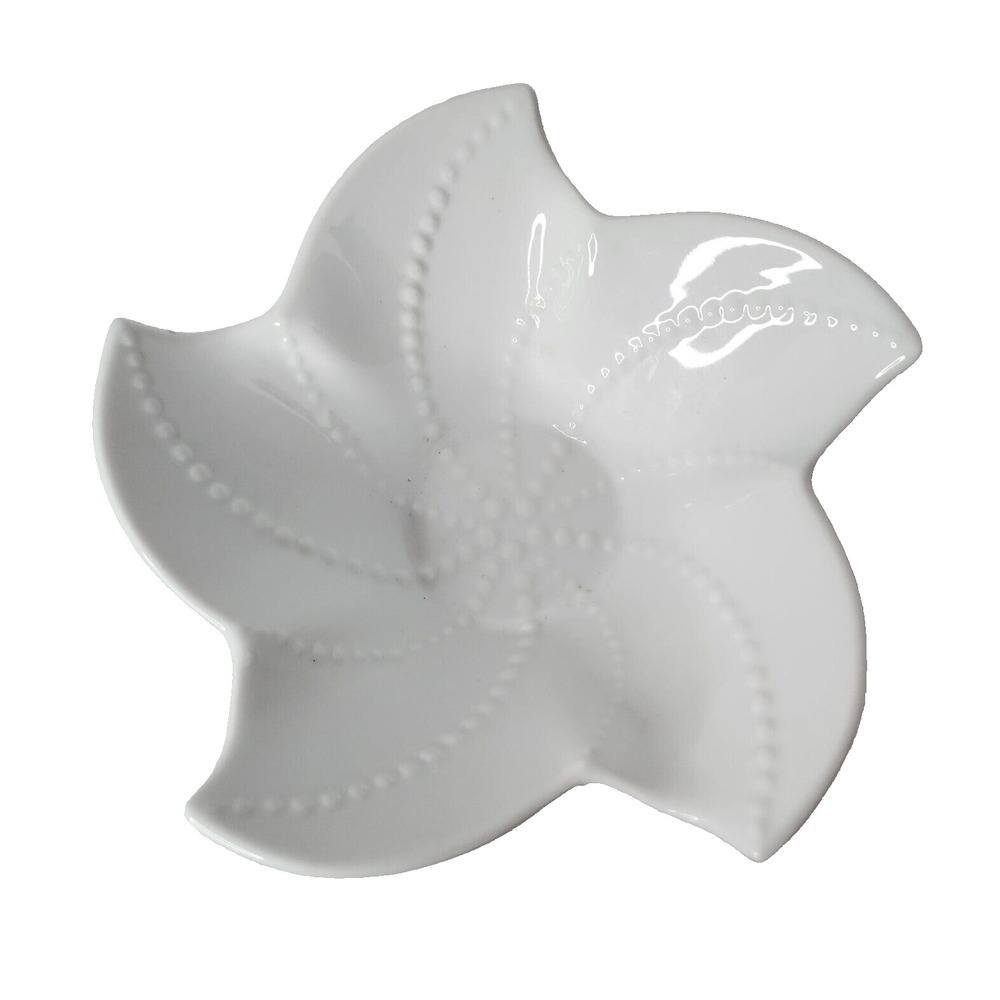 Pottery Barn Seashore White Starfish Ceramic Serving Bowl Coastal Nautical